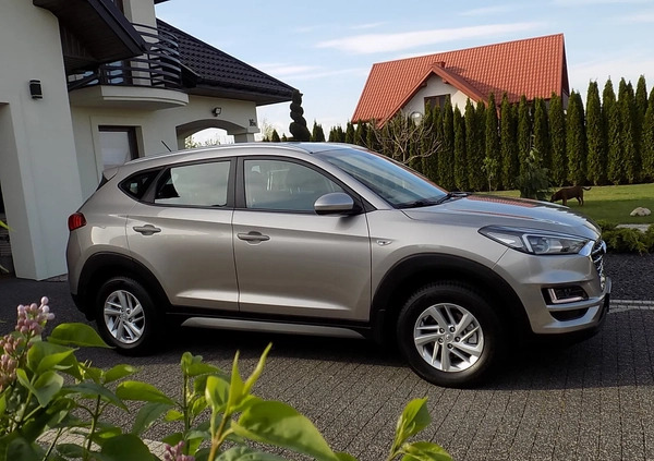 Hyundai Tucson cena 74700 przebieg: 66000, rok produkcji 2018 z Puławy małe 529